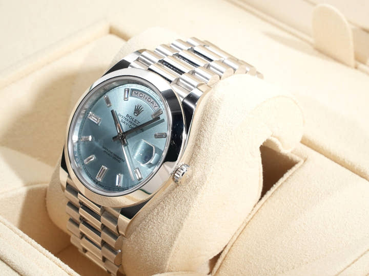 ロレックス デイデイト40 Ref.228206A プラチナ アイスブルー文字盤