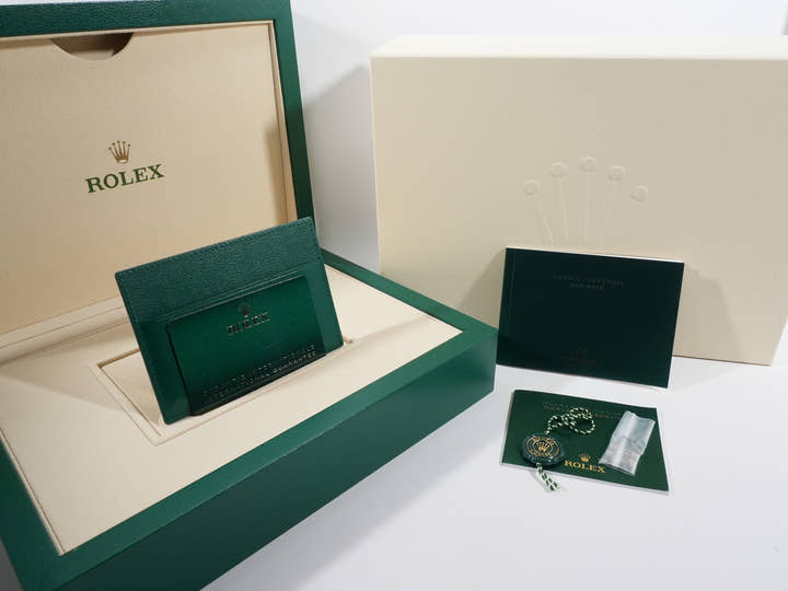 ロレックス デイデイト40 Ref.228206A プラチナ アイスブルー文字盤