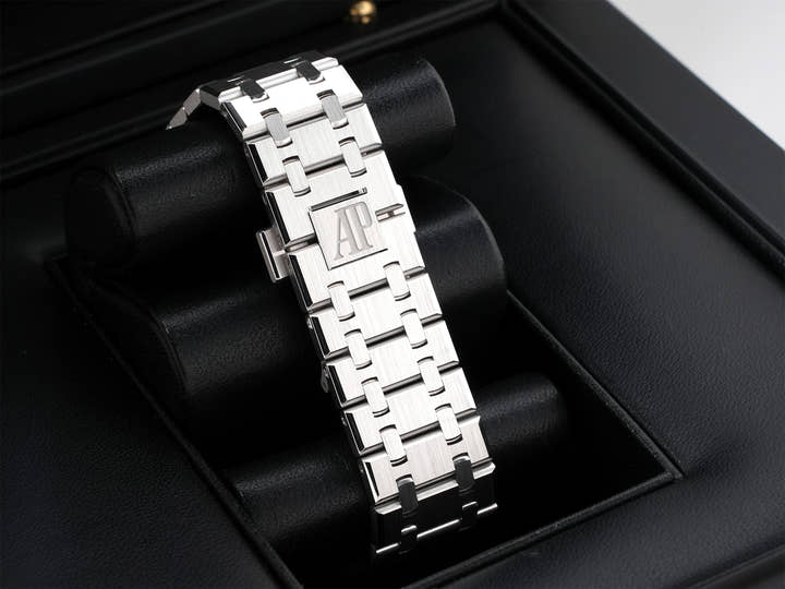 オーデマピゲ ロイヤルオーク クロノグラフ Ref.26239BC.OO.1220BC.01 ホワイトゴールド ブルー文字盤