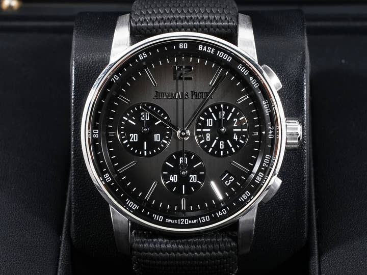 オーデマピゲ CODE 11.59 バイ オーデマ ピゲ クロノグラフ Ref.26393NB.OO.A002KB.01 ホワイトゴールド/セラミック スモークグレー文字盤