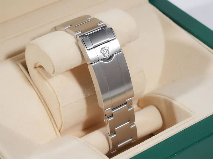 Rolex Explorer I Ref.214270 Black Dial Good Condition 7i7ft4q4