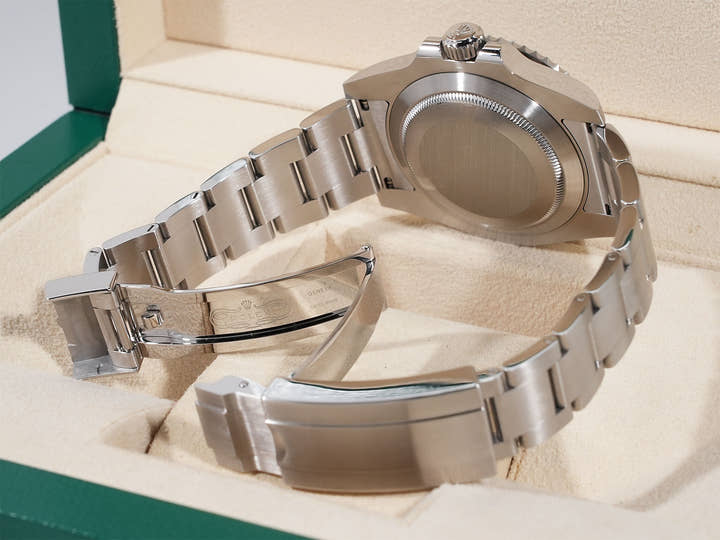 ロレックス サブマリーナー デイト Ref.116610LV ステンレススチール グリーン文字盤