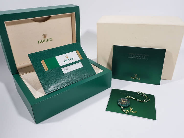 ロレックス サブマリーナー デイト Ref.116610LV ステンレススチール グリーン文字盤