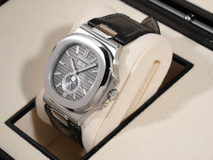 パテックフィリップ ノーチラス アニュアルカレンダー ムーンフェイズ Ref.5726A-001 ステンレススチール ブラック文字盤