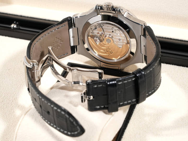 パテックフィリップ ノーチラス アニュアルカレンダー ムーンフェイズ Ref.5726A-001 ステンレススチール ブラック文字盤