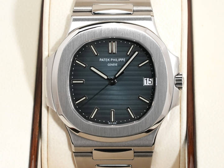 パテックフィリップ ノーチラス Ref.5711/1A-001 ステンレススチール ブルー文字盤