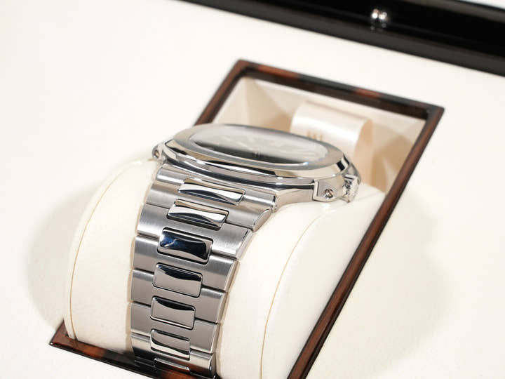 パテックフィリップ ノーチラス Ref.5711/1A-001 ステンレススチール ブルー文字盤