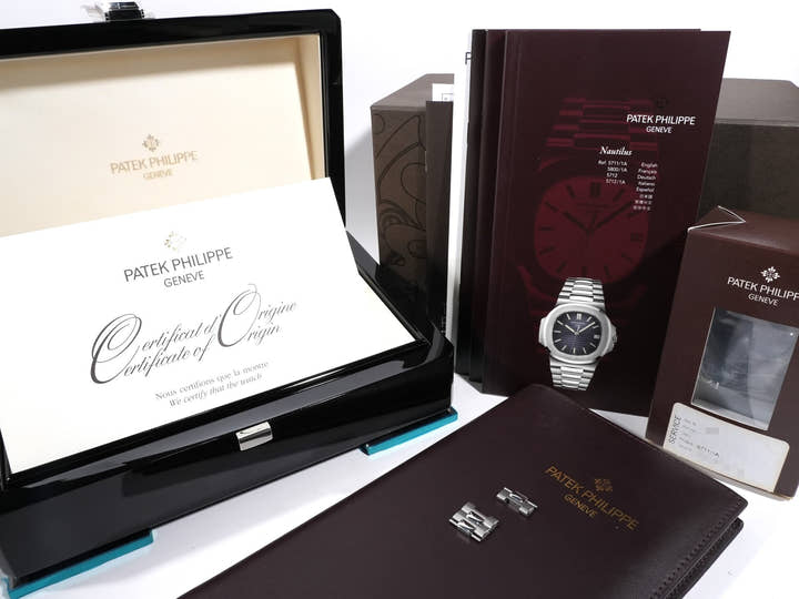 パテックフィリップ ノーチラス Ref.5711/1A-001 ステンレススチール ブルー文字盤