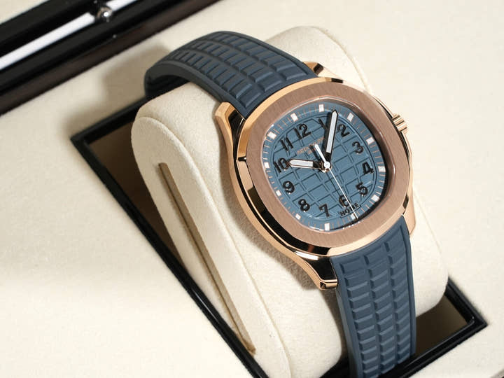 パテックフィリップ アクアノート トラベルタイム Ref.5269R-001 ローズゴールド ブルーグレー文字盤