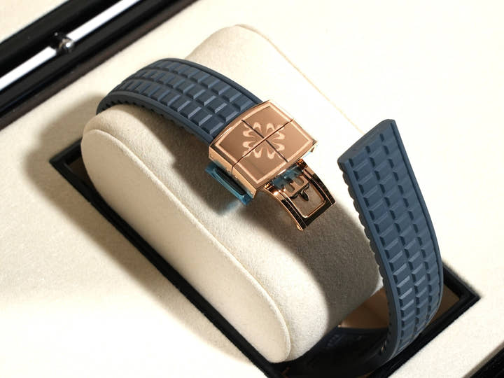 パテックフィリップ アクアノート トラベルタイム Ref.5269R-001 ローズゴールド ブルーグレー文字盤