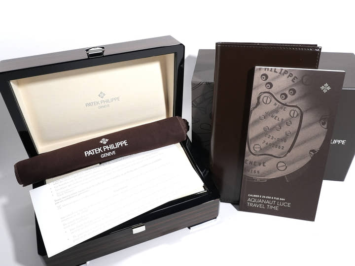 パテックフィリップ アクアノート トラベルタイム Ref.5269R-001 ローズゴールド ブルーグレー文字盤