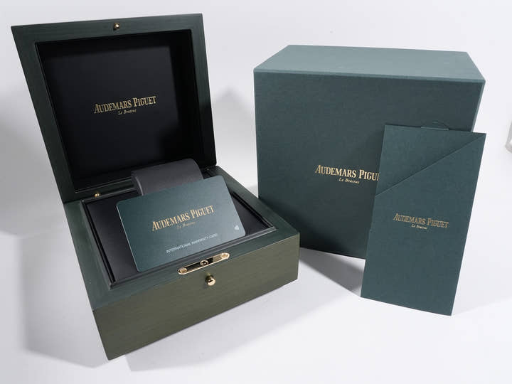 オーデマピゲ CODE 11.59 バイ オーデマ ピゲ クロノグラフ Ref.26393BC.OO.A002KB.02 ホワイトゴールド オニキス文字盤