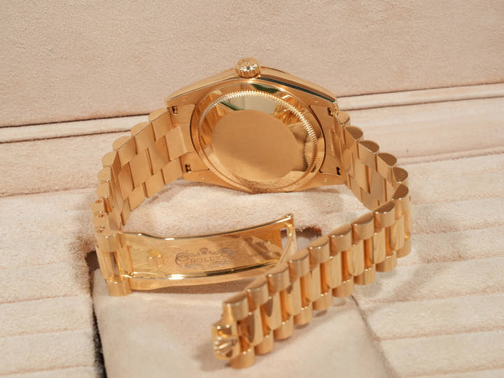 ロレックス デイデイト36 Ref.118238 イエローゴールド ブラック ピラミッド文字盤