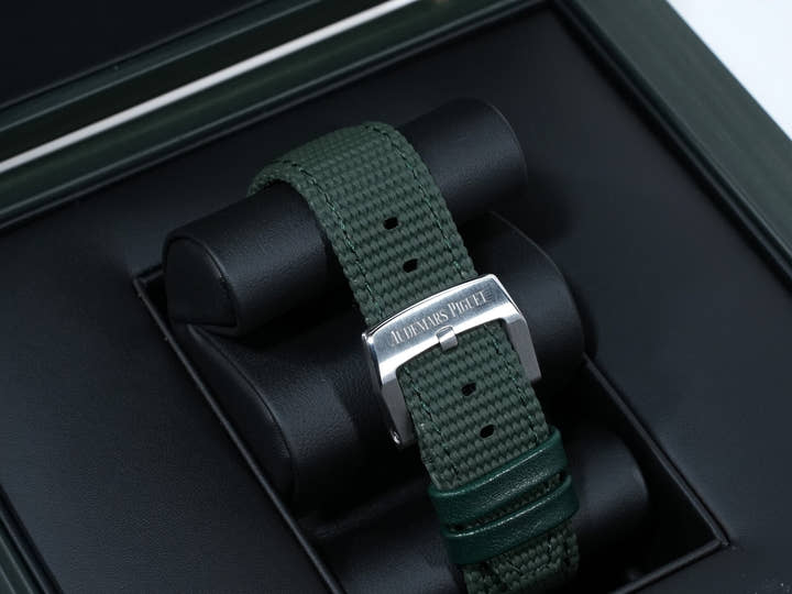 オーデマピゲ CODE 11.59 バイ オーデマ ピゲ Ref.15210ST.OO.A056KB.01 ステンレススチール グリーン文字盤