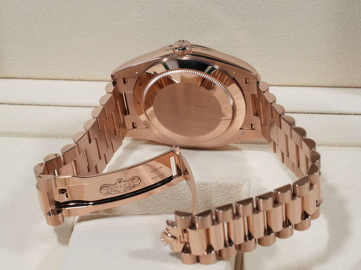 ロレックス デイデイト40 Ref.228235A エバーローズゴールド ダイヤモンド入りアイゼンキーゼル文字盤