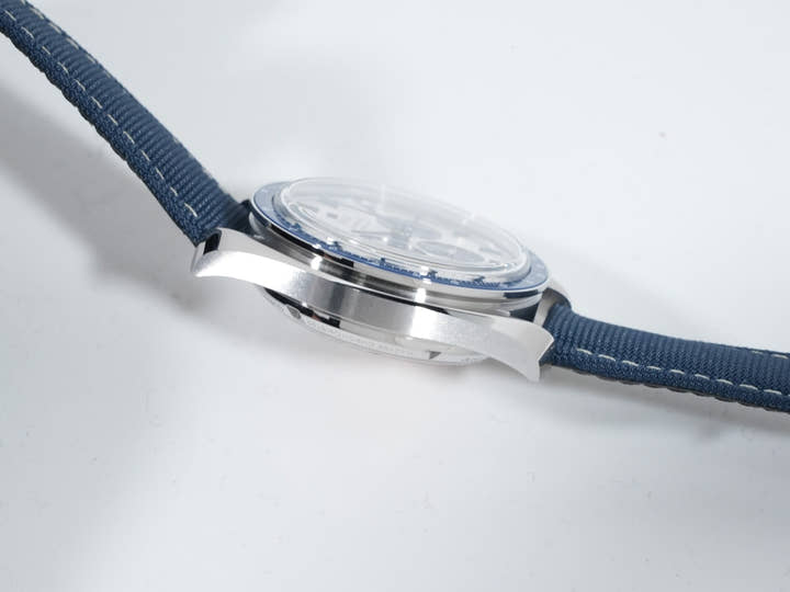 オメガ スピードマスター 記念モデル コーアクシャル マスター クロノメーター クロノグラフ 42MM Ref.310.32.42.50.02.001 SS シルバー文字盤 未使用 wyvns2vz