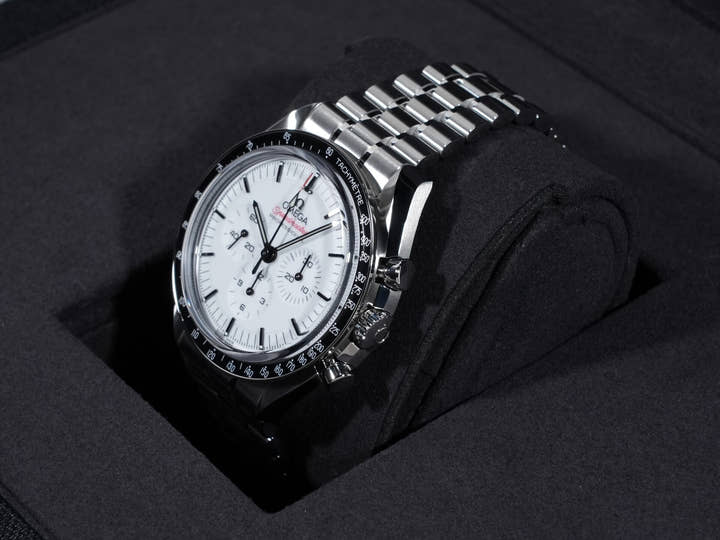 オメガ スピードマスター ムーンウォッチ プロフェッショナル Ref.310.30.42.50.04.001 ホワイト文字盤 未使用 8rkviobz