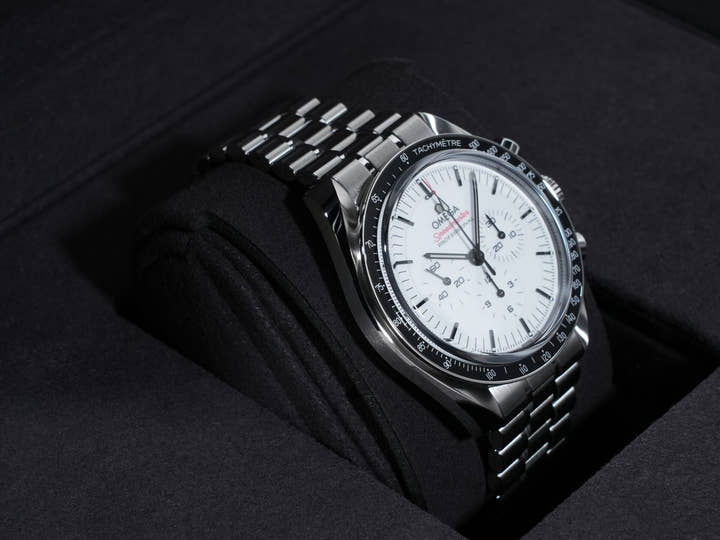 オメガ スピードマスター ムーンウォッチ プロフェッショナル Ref.310.30.42.50.04.001 ホワイト文字盤 未使用 8rkviobz