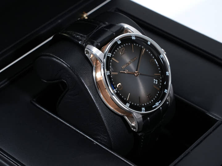 オーデマピゲ CODE 11.59 バイ オーデマ ピゲ Ref.15210CR.OO.A002CR.01 ホワイトゴールド/ピンクゴールド グレーラッカー文字盤