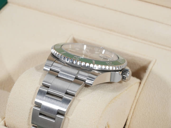 ロレックス サブマリーナー デイト Ref.116610LV ステンレススチール グリーン文字盤