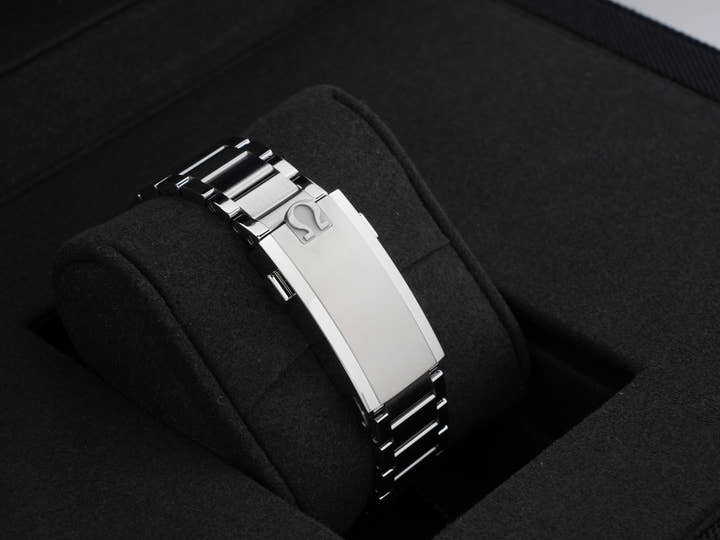 オメガ スピードマスター ファースト オメガ イン スペース Ref.310.30.40.50.06.001 ブルーグレー文字盤 未使用 fvs5na9r