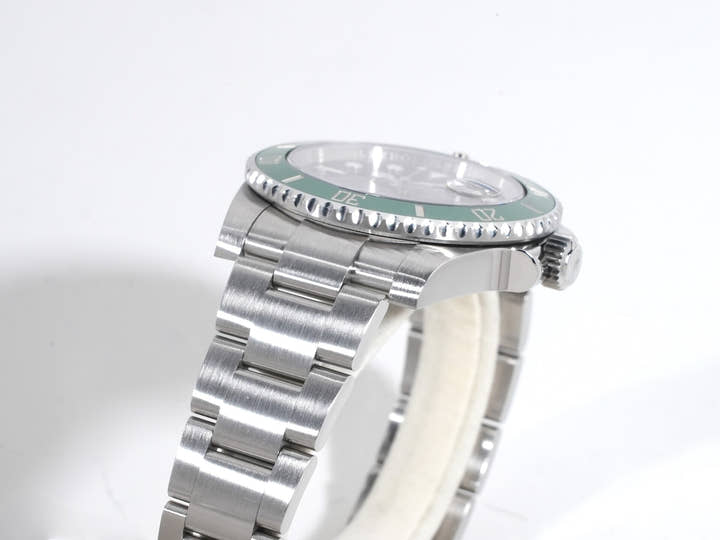 ロレックス サブマリーナー デイト Ref.116610LV ステンレススチール グリーン文字盤