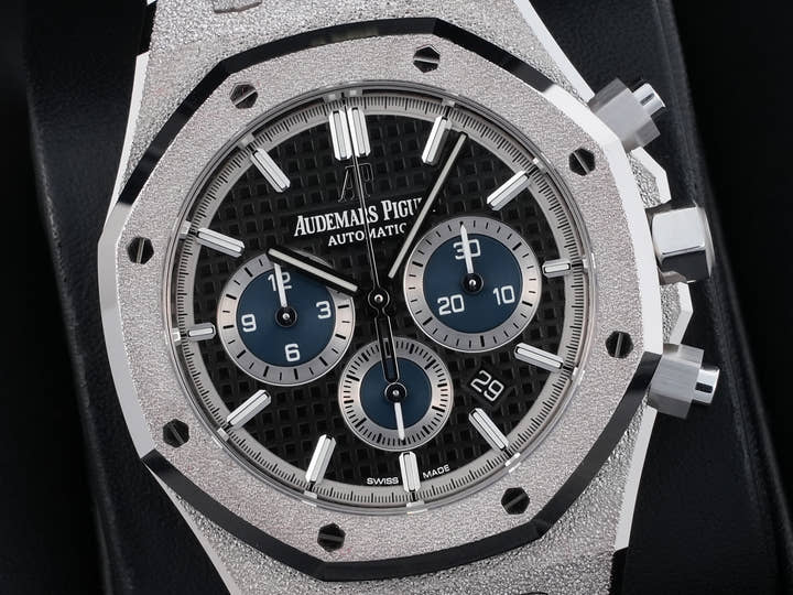 オーデマピゲ ロイヤルオーク クロノグラフ Ref.26331BC.GG.1224BC.03 ホワイトゴールド ブラックxグレーブルー文字盤