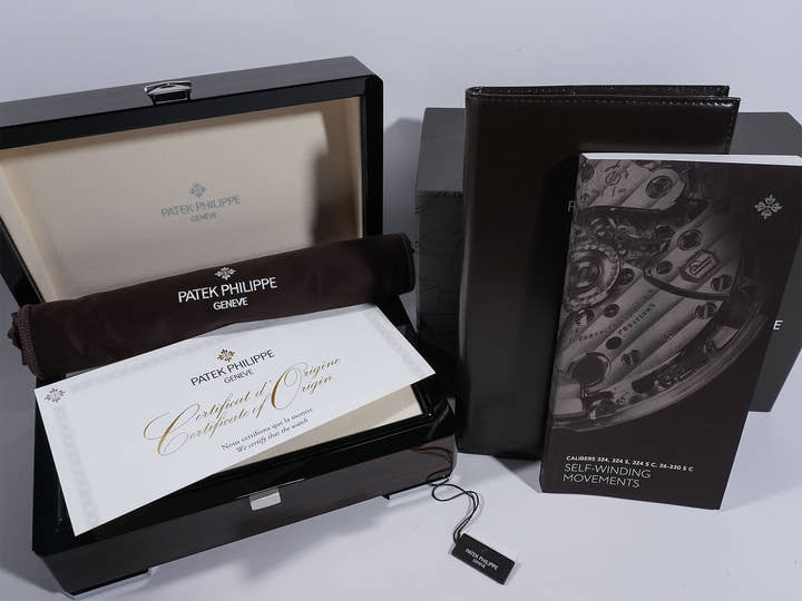 Patek Philippe Aquanaut Ref. 5168G-001 White Gold with Midnight Blue Dial