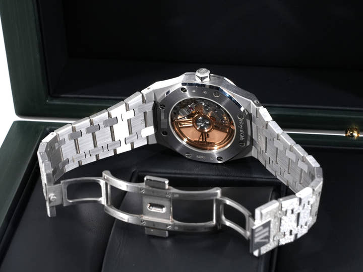 Audemars Piguet Royal Oak Frosted Gold Ref. 77353BC.GG.1263BC.01 White Gold Light Blue Dial