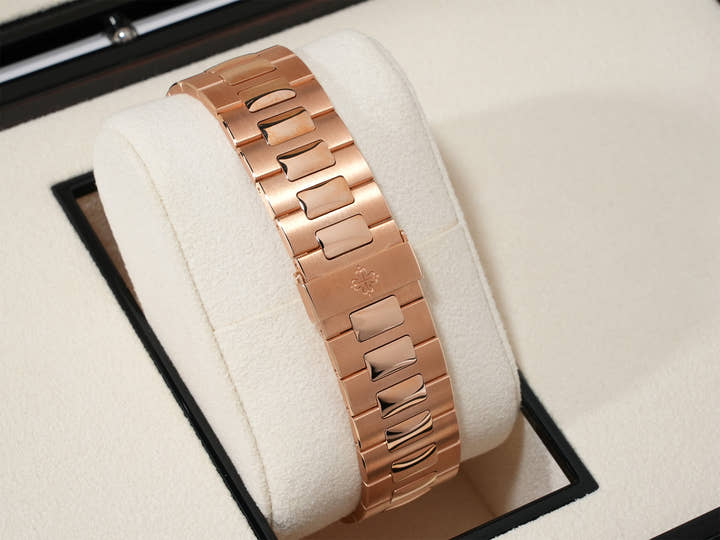 Patek Philippe Nautilus Ref. 5711/1R-001 Rose Gold Brown/Black Gradient Dial