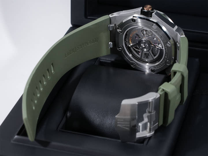 Audemars Piguet Royal Oak Offshore Diver Ref. 15720ST.OO.A052CA.01 Stainless Steel Khaki Green Dial