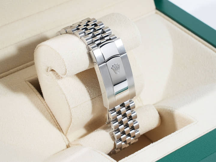 Rolex Datejust 41 Ref. 126334 Stainless Steel/White Gold Bright Blue Dial Jubilee Bracelet