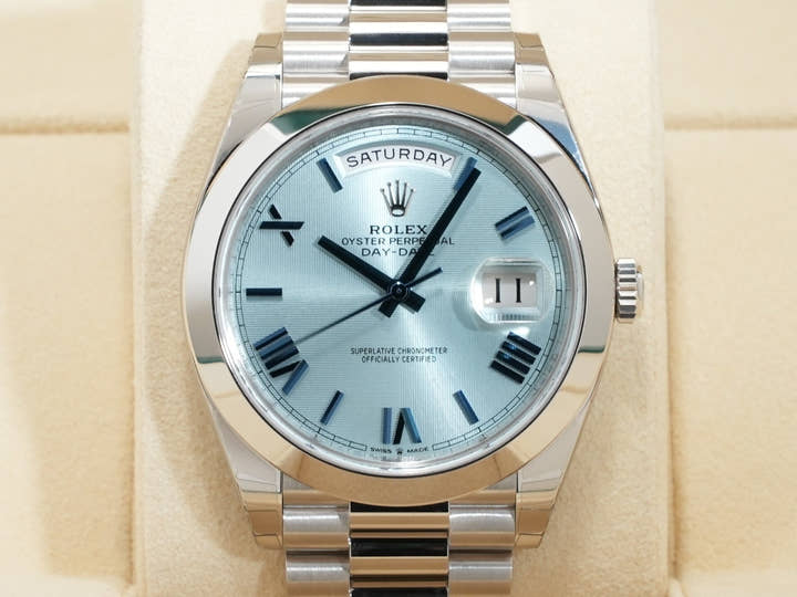 ロレックス デイデイト40 Ref.228206 プラチナ アイスブルー文字盤