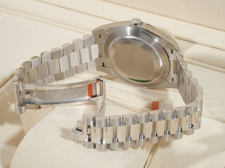 ロレックス デイデイト40 Ref.228206 プラチナ アイスブルー文字盤