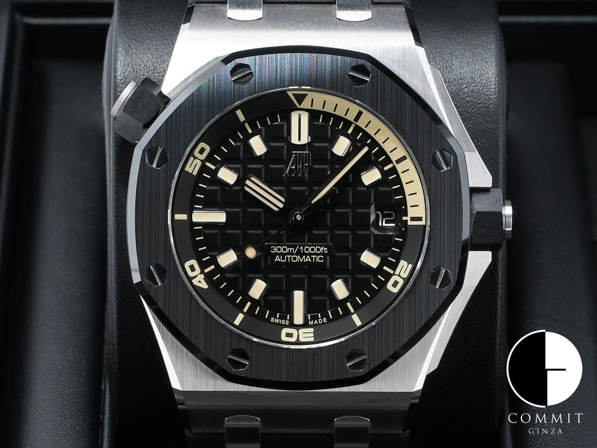Audemars Piguet Royal Oak Offshore Diver Ref. 15720CN.OO.A002CA.01 White Gold Black Dial