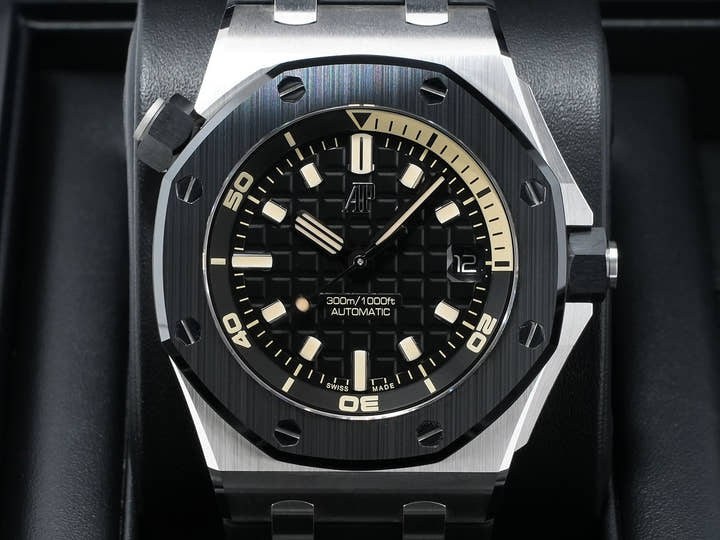 Audemars Piguet Royal Oak Offshore Diver Ref. 15720CN.OO.A002CA.01 White Gold Black Dial