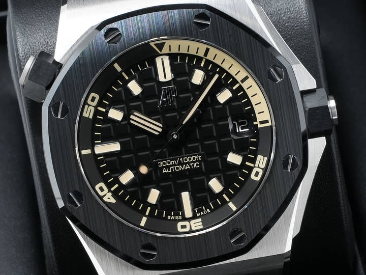 Audemars Piguet Royal Oak Offshore Diver Ref. 15720CN.OO.A002CA.01 White Gold Black Dial