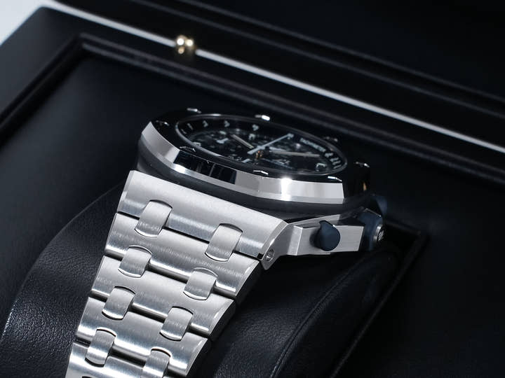 Audemars Piguet Royal Oak Offshore Chronograph Ref. 26237ST.OO.1000ST.01 Stainless Steel Blue Dial