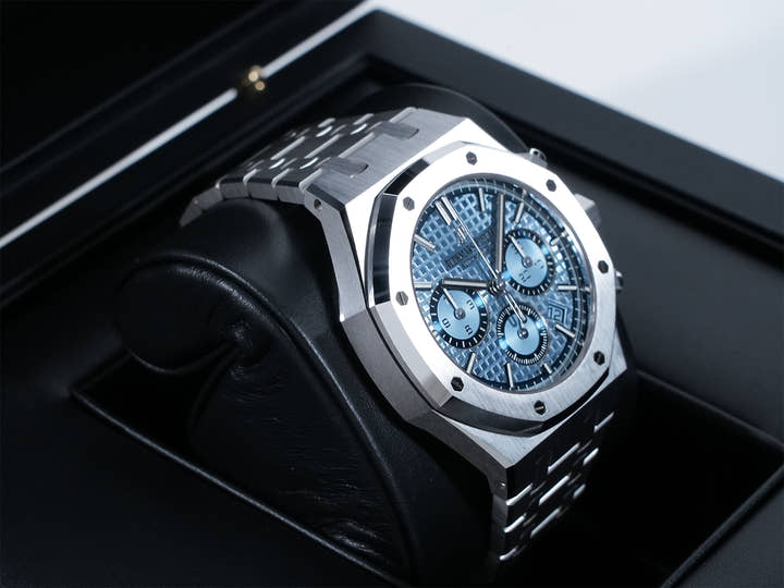 オーデマピゲ ロイヤルオーク クロノグラフ Ref.26317BC.OO.1256BC.01 ホワイトゴールド ライトブルー文字盤