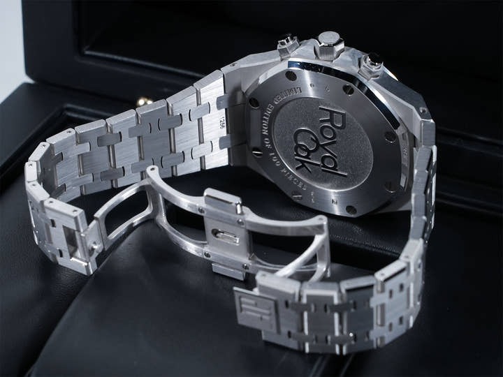 オーデマピゲ ロイヤルオーク クロノグラフ Ref.26317BC.OO.1256BC.01 ホワイトゴールド ライトブルー文字盤