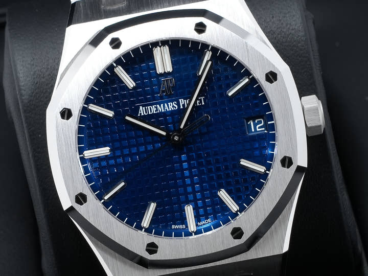 Audemars Piguet Royal Oak Ref. 15503BC.OO.1220BC.01 White Gold Blue Dial
