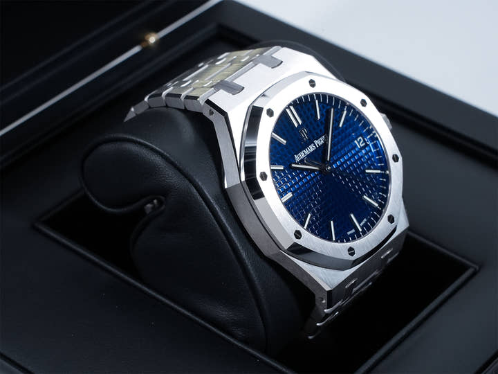 Audemars Piguet Royal Oak Ref. 15503BC.OO.1220BC.01 White Gold Blue Dial