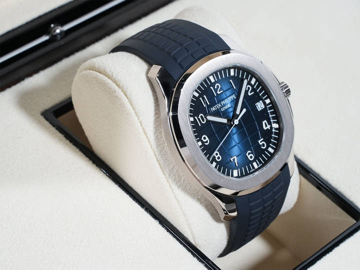 パテックフィリップ アクアノート Ref.5168G-001 ホワイトゴールド ミッドナイトブルー文字盤