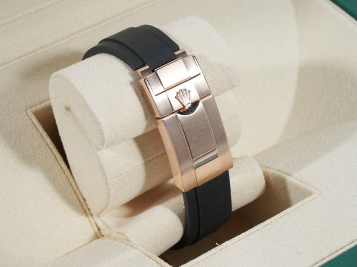 ロレックス デイトナ Ref.116515LN エバーローズゴールド ブラックxピンク文字盤