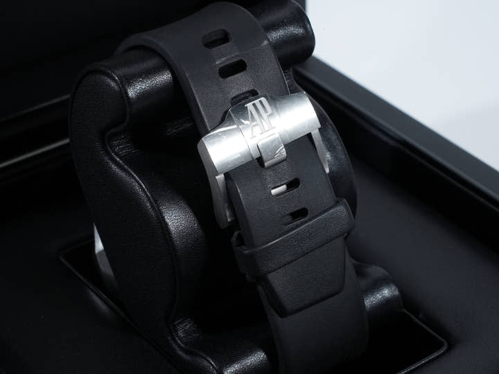 Audemars Piguet Royal Oak Offshore Chronograph Ref. 26400SO.OO.A002CA.01 Stainless Steel Silver Dial