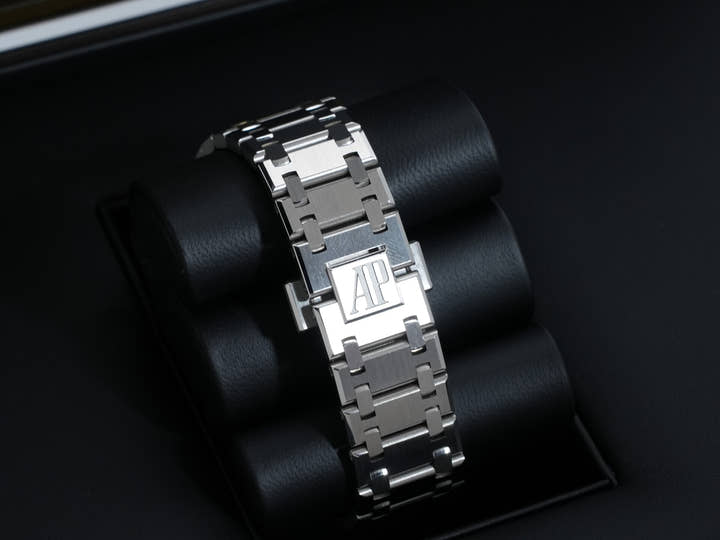 Audemars Piguet Royal Oak Flying Tourbillon Extra Thin (RD#3) 50th Anniversary Ref. 26670ST.OO.1240ST.01 Stainless Steel Blue Dial