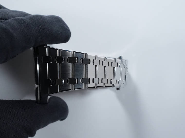 Audemars Piguet Royal Oak Flying Tourbillon Extra Thin (RD#3) 50th Anniversary Ref. 26670ST.OO.1240ST.01 Stainless Steel Blue Dial