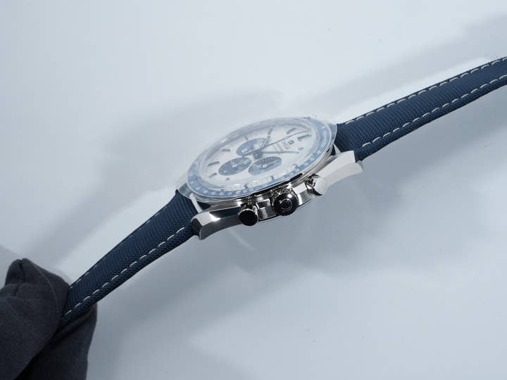 オメガ スピードマスター 記念モデル コーアクシャル マスター クロノメーター クロノグラフ 42MM Ref.310.32.42.50.02.001 シルバー文字盤 未使用 r9bqrbz7