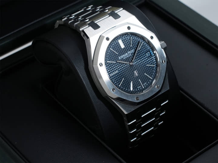 Audemars Piguet Royal Oak Jumbo Extra-Thin Ref. 16202ST.OO.1240ST.02 Stainless Steel Night Blue Dial