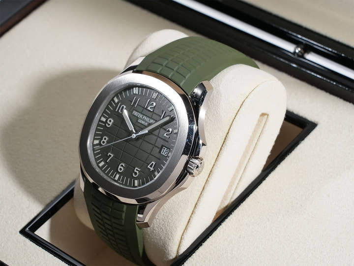 パテックフィリップ アクアノート Ref.5168G-010 ホワイトゴールド カーキグリーン文字盤